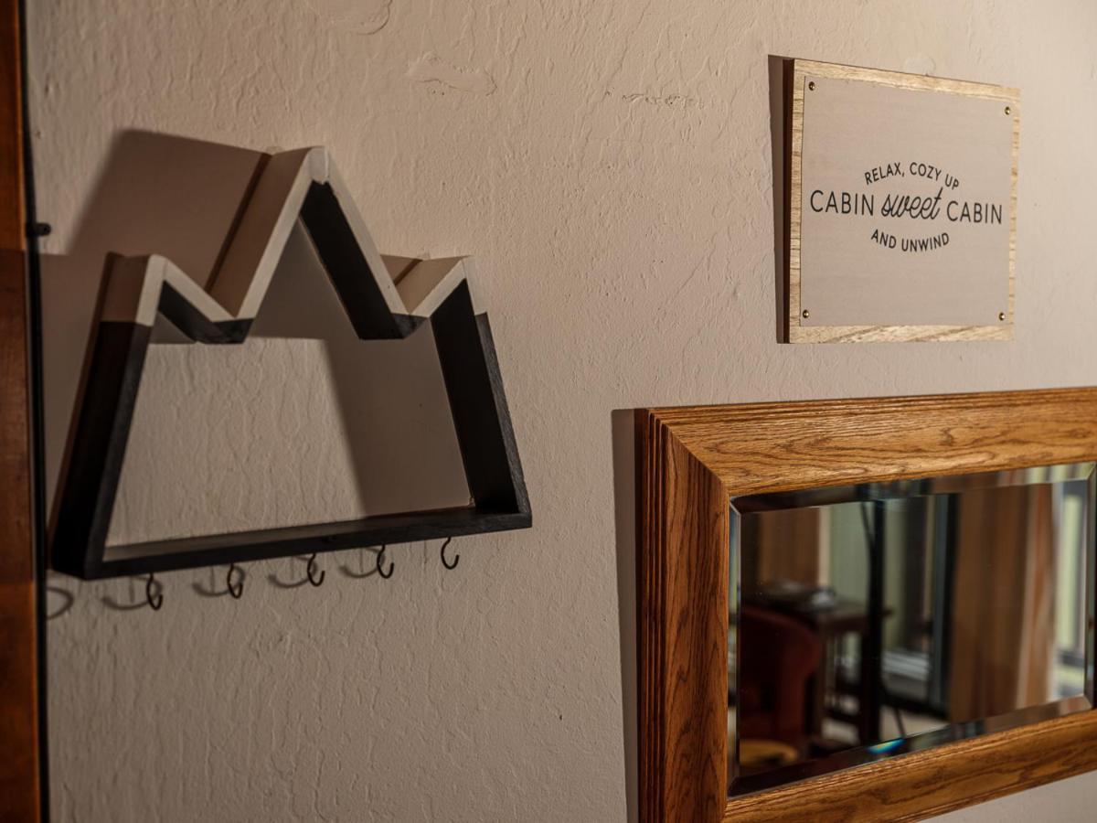 Cozy At Canyon Lodge! Sleeps 8, A Walk To Canyon * Mammoth Lakes