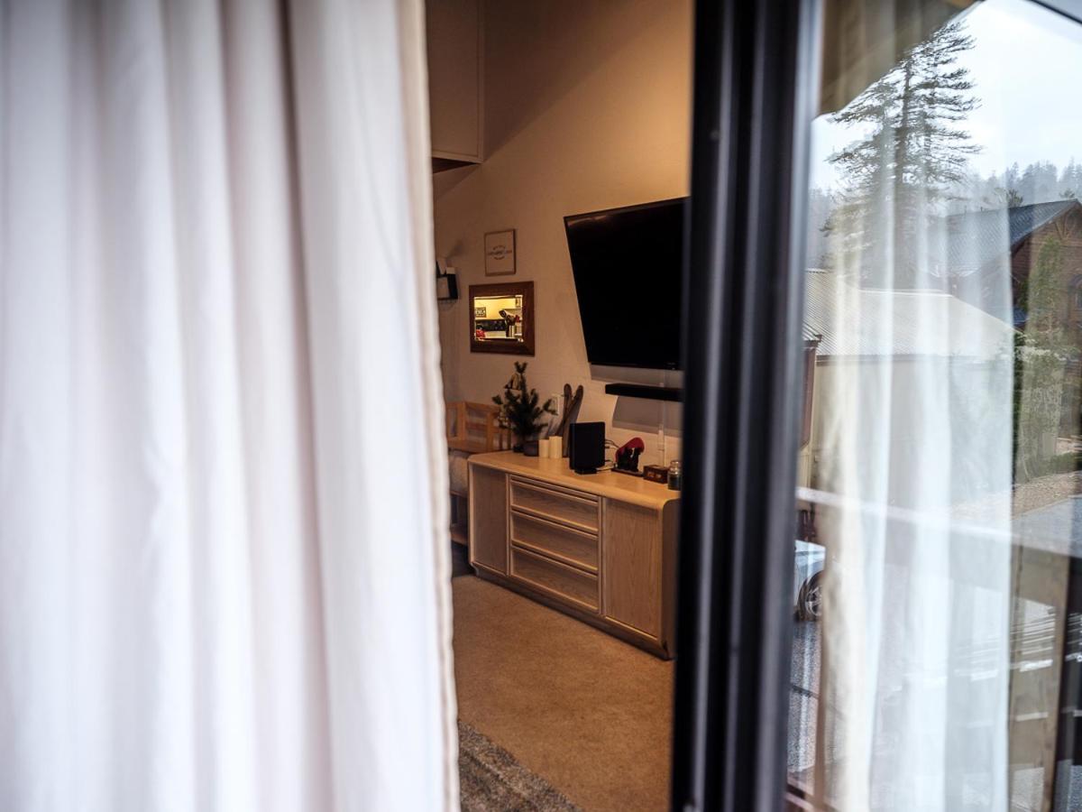 Cozy At Canyon Lodge! Sleeps 8, A Walk To Canyon Mammoth Lakes